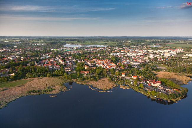 Morag, panorama miasta przez jezioro Moraskie, EU, PL, Warm-Maz. Lotnicze